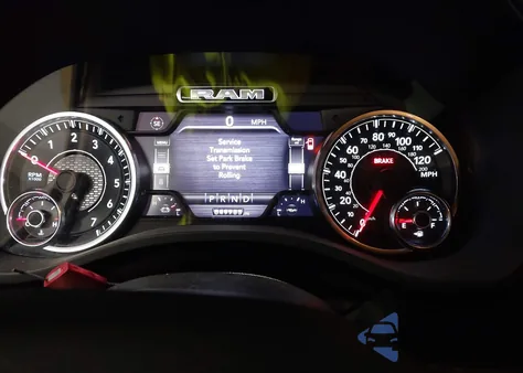 2021 Ram 1500 Big Horn 4X4 5'7 Box из США, поврежденный, VIN 1C6RRFFG3MN682148